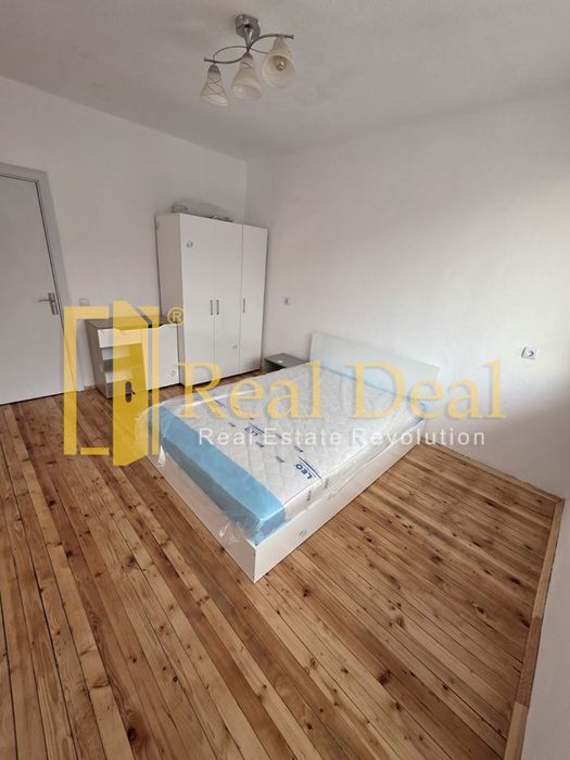 Продава се Тристаен апартамент в Благоевград, Идеален център - 90 кв.м за 439 €/кв.м - Снимка #1