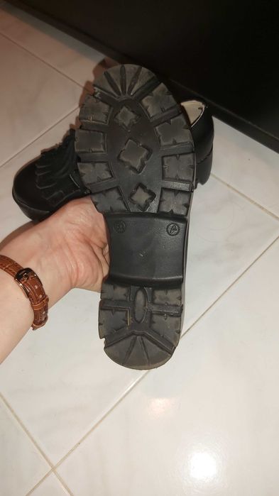 Продавам Детски обувки