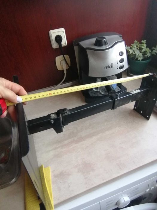 Метална стойка за телевизор