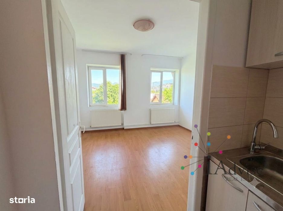 Apartament 2 camere - Centru Civic - 52mp - Boxa la subsol plus loc de