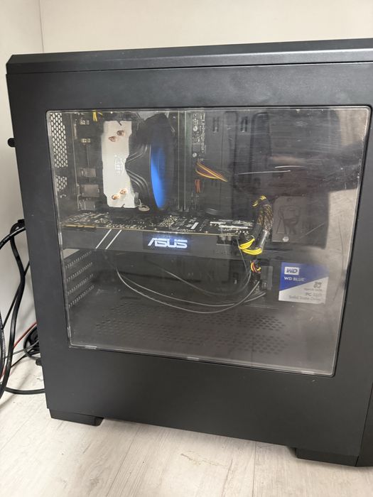 Pc gaming i7 8700k, 16 GB ram ddr4 si gtx 1070 ti 8 GB