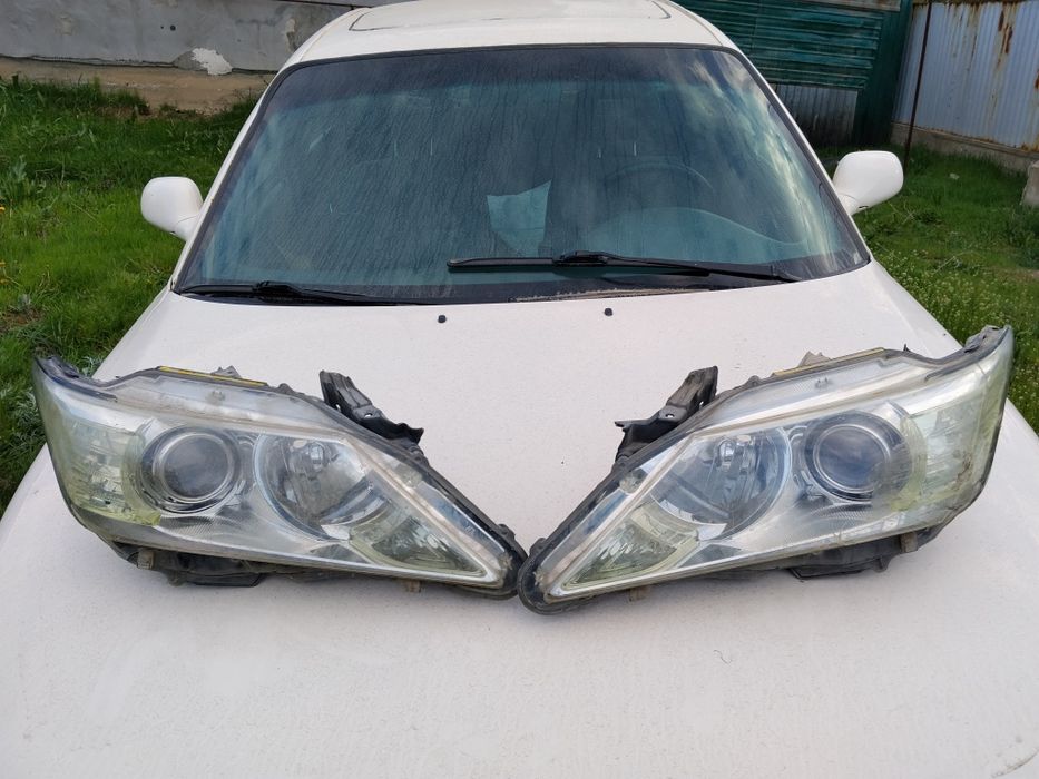 Фары на б/у на Камри 50