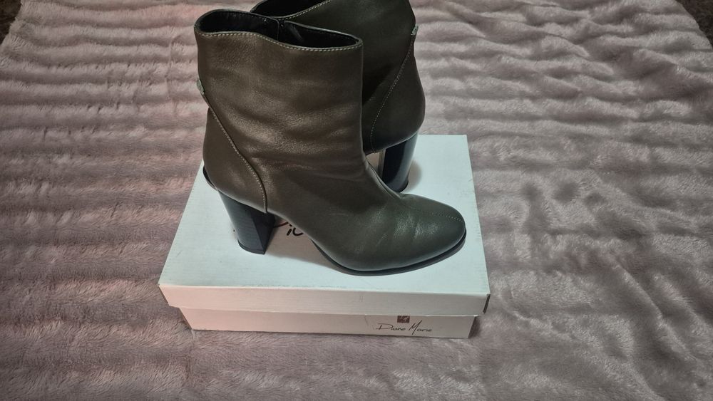 Vând încălțăminte piele