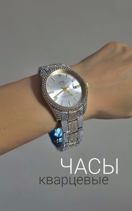 Продам новые часы