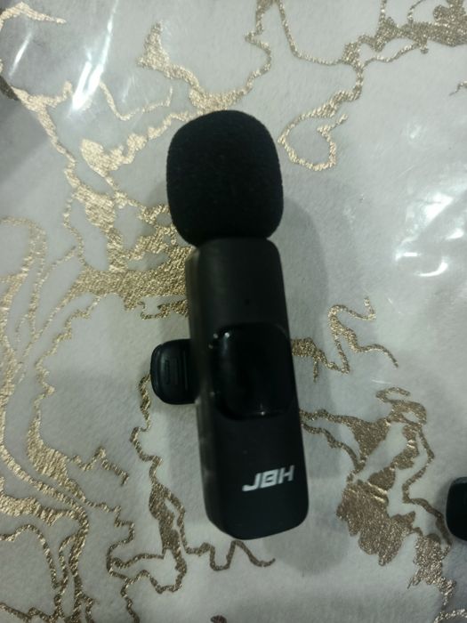 JBH mikrofön sotiladi holati yaxshi yangi ishlatilmagan