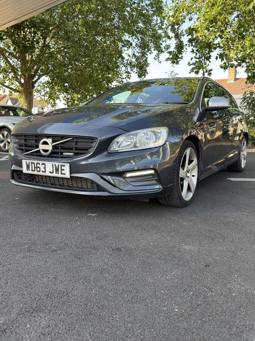 VOLVO V60 R design 1.6 Diesel volan pe dreapta