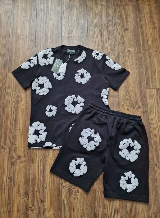 Мъжка екип къси панталони и тениска DENIM TEARS разюер S M L XL 2XL
На