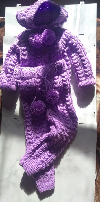 Продаю костюмчики