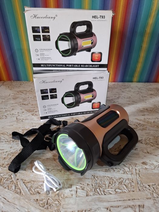 Lanterna portabilă solar si USB