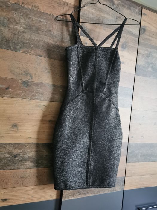 Черна бандажна рокля