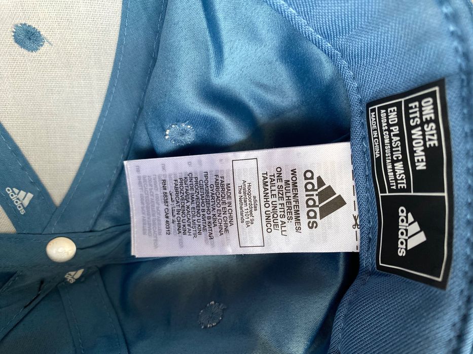 Шапка Адидас нова