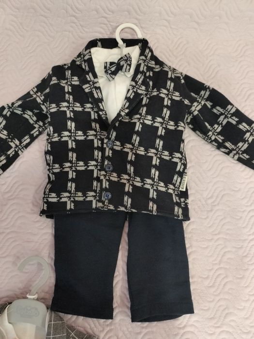 Продам  детские костюмы на малиьчика