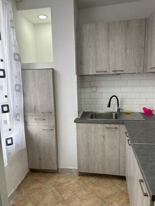 Дава се под наем Тристаен апартамент в Пловдив, Център - 100 кв.м за 468.69 € - Снимка #4