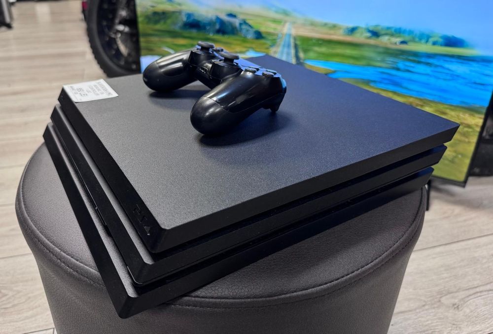 Amanet F28: PS4/ PlayStation 4 PRO 1TB