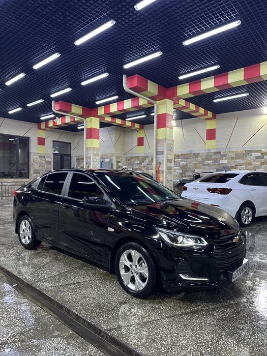 Chevrolet onix primer plus