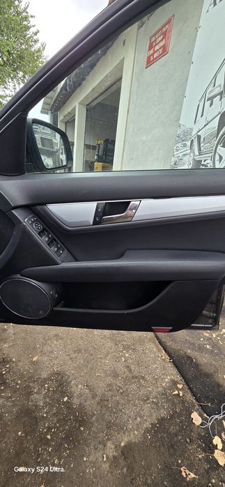 Черен кожен салон от ЕСТЕСТВЕНА КОЖА