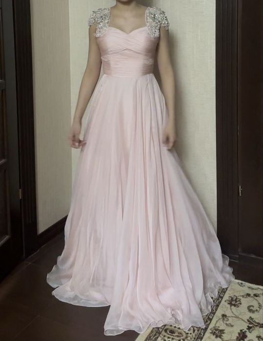 платье на выпускное/ мероприятие