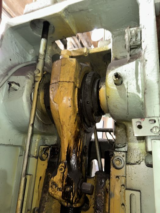 Продам Пресс кривошипный КД2126Е