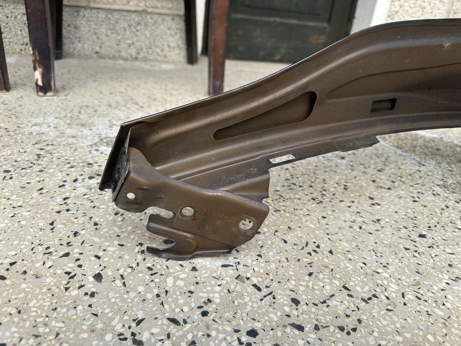 Калник Тесла модел 3 от 2017-2023