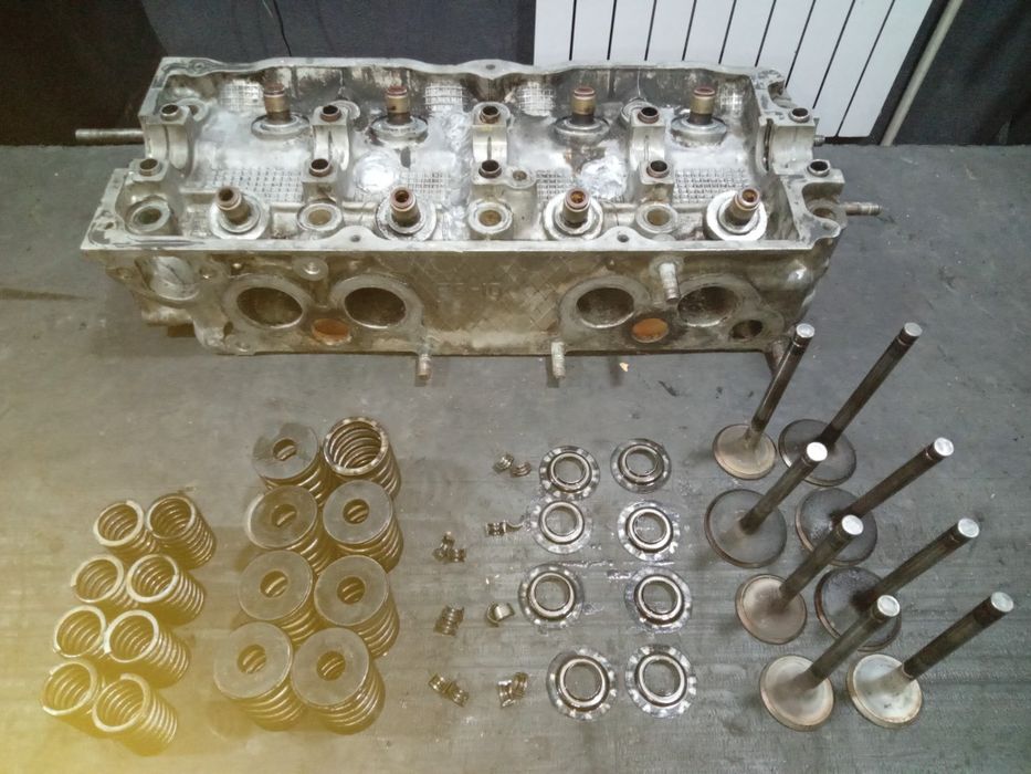 Продаеться галовка от мазды 626