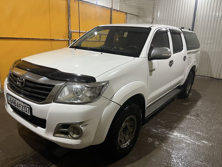 Toyota Hilux 2013