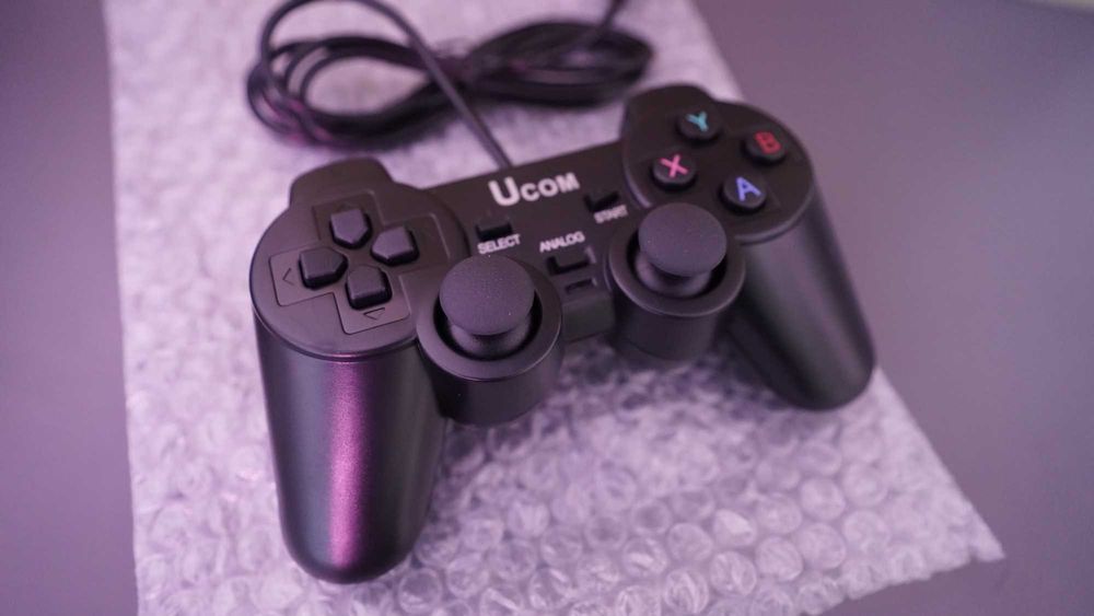 Портативна Аркадна Конзола в Куфар - 14 инча екран, батерия, компютър