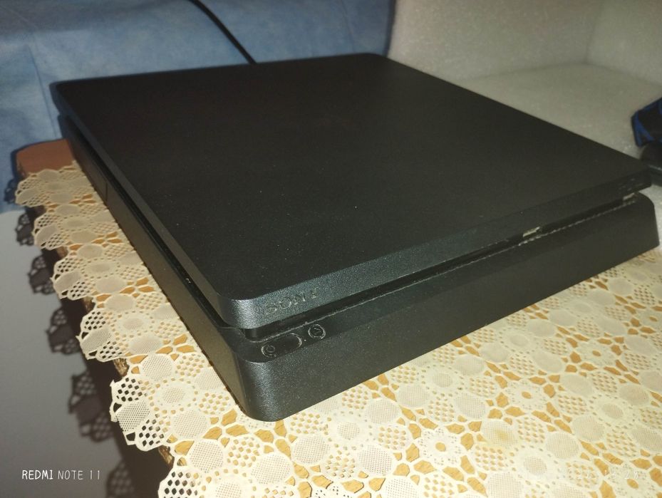 PS4 slim с играми