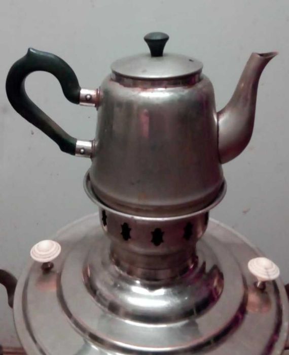 Чайник заварочный, заварник.