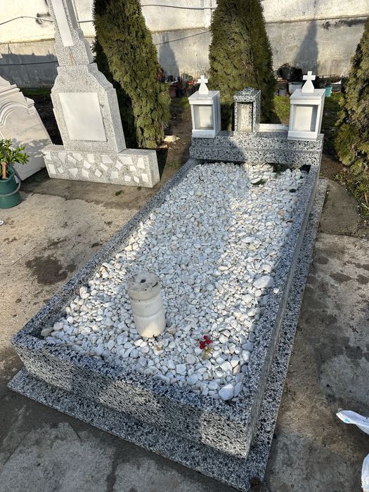 Capace-Placaj-Cadru-Glafuri Granit*Ghivece*Felinare*Scris funera