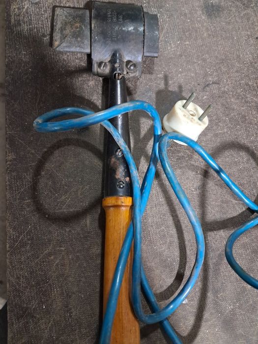 Молотковый паяльник.