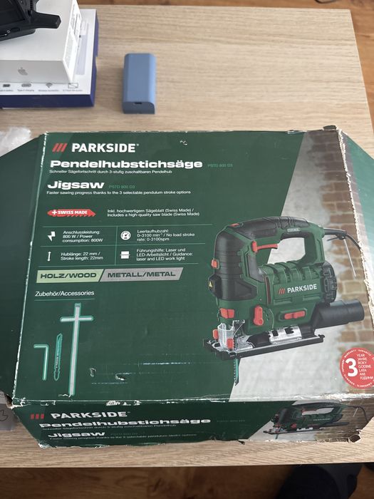 Fierastrau vertical PARKSIDE PSTD 800 D3 cu ghidare laser