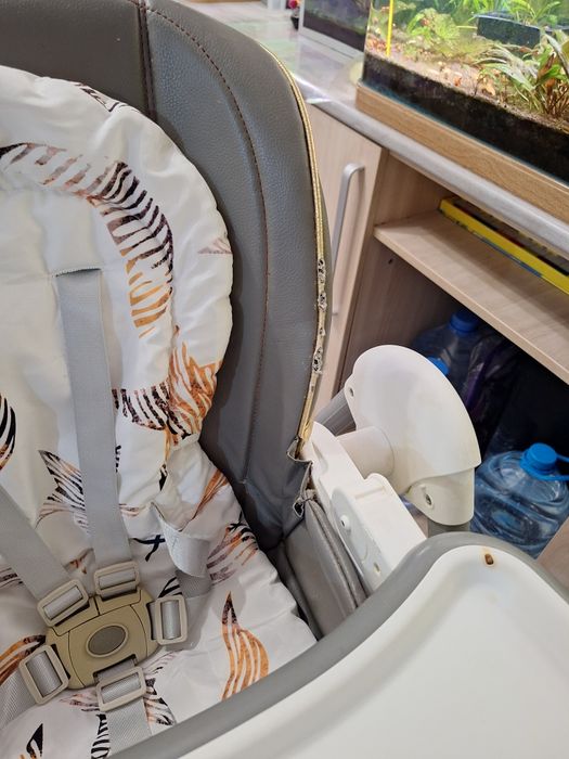 Стульчик для кормления 0+ качалка /качеля