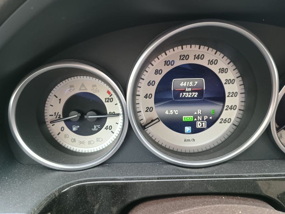 Mercedes E 200 benzină automat