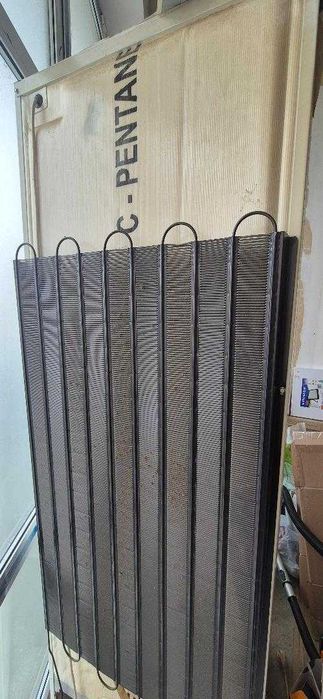 Хладилник INDESIT 180 см с долна камера