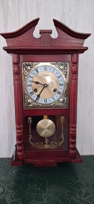 Барометр. Часы настеные.