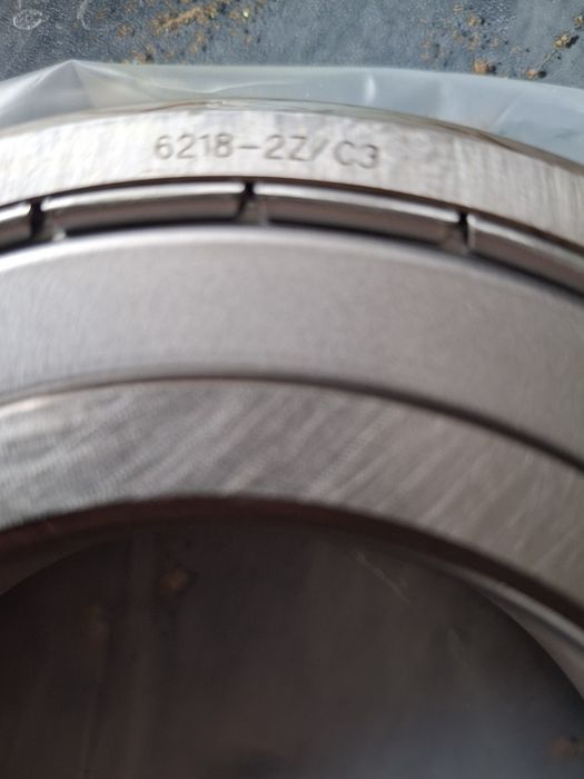 Продам подшипник 6218