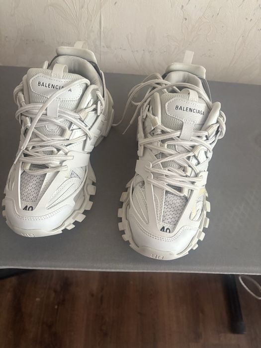 Продам кроссовку  BALENCIAGA Tract