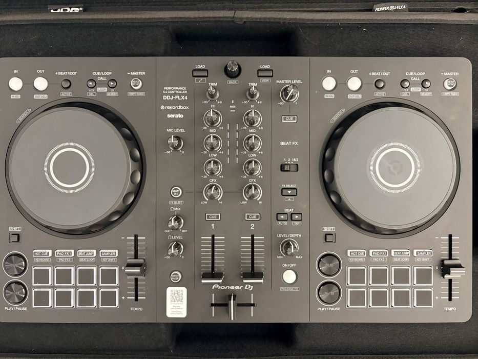Контроллер DJ DDJ-FLX4