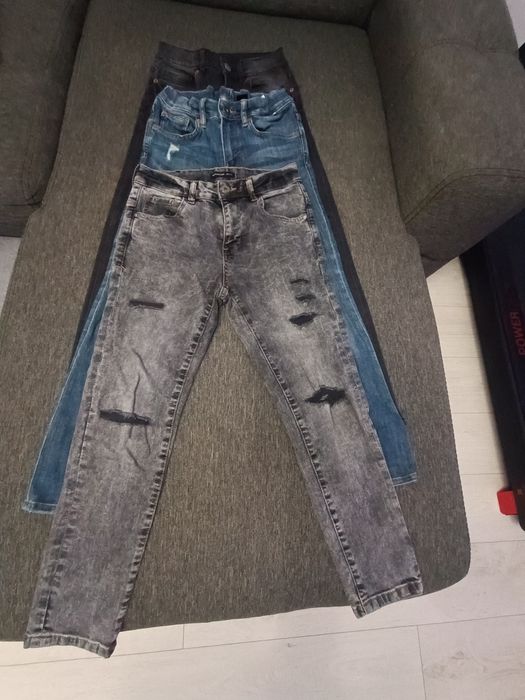 Vand 3 perechi de blugi Denim Originali marimea 140 "Noi"OCAZIEEE!!!