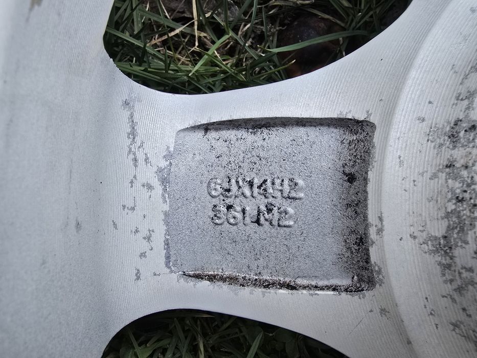 Гуми с Джанти за Мазда 14 цола