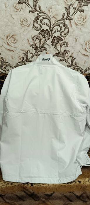 продам ветровку осень - весна