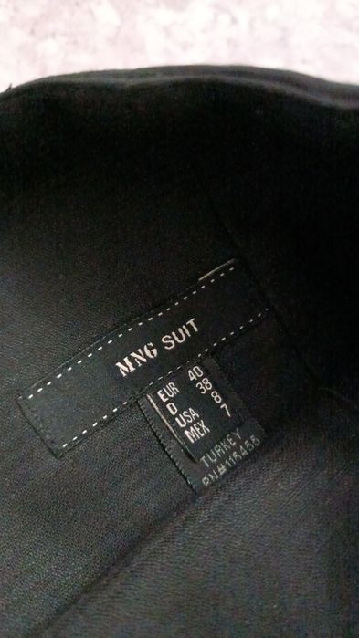 Юбки классика черный, красный