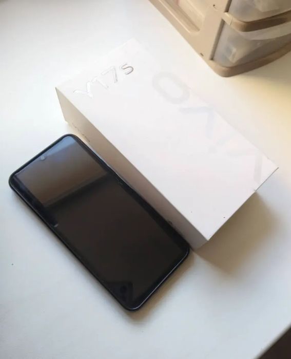 продам VIVO Y17S