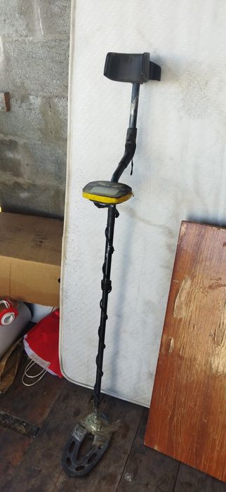 Продам металлоискатель