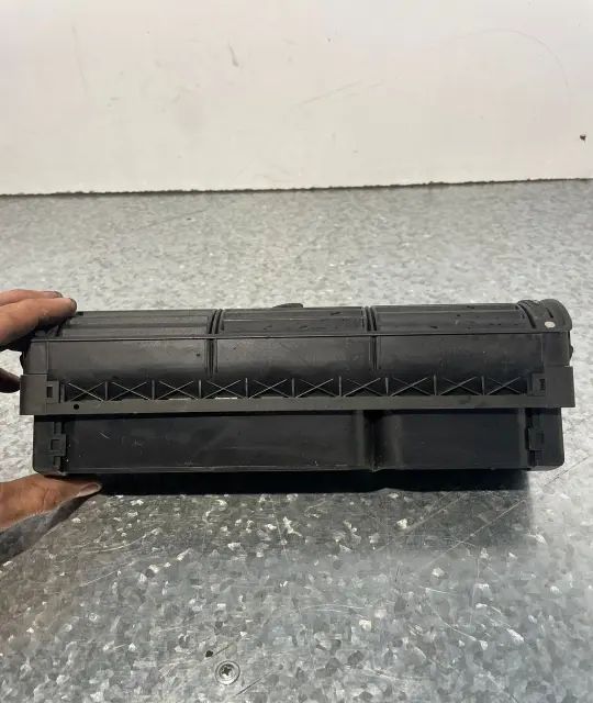 Grila ventilatie bord centru Audi A4 1996 1.9 TDI MT (110 hp)