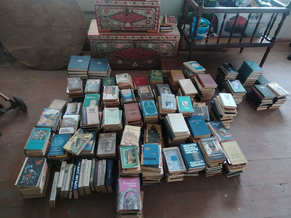 kitoblar sotiladi barchasi ozbek rus jahon adabiyoti