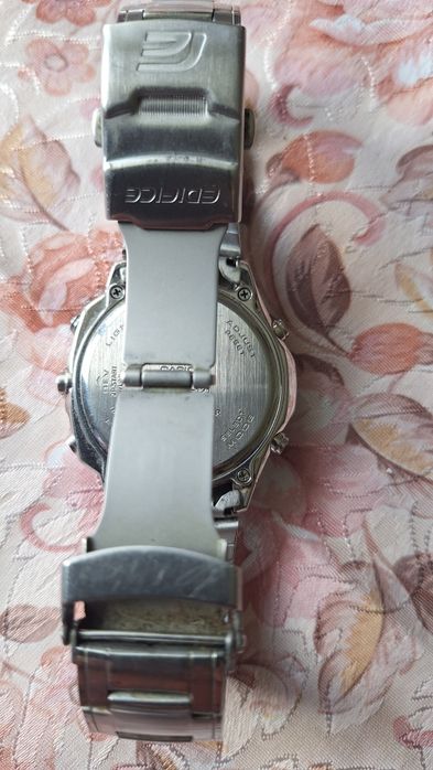 Vand diferite ceasuri de mana,Casio edifice,Suunto9 si Casio  G schock  in stare buna