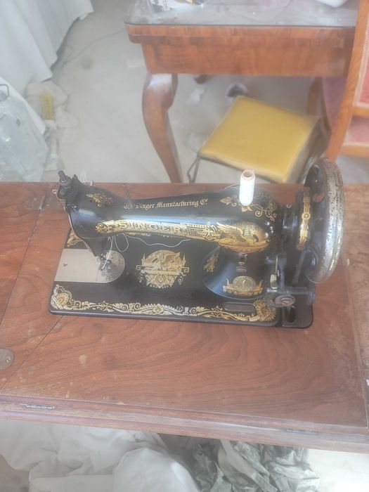 Mașină de cusut Singer veche, circa 1920 – colecție / funcțională