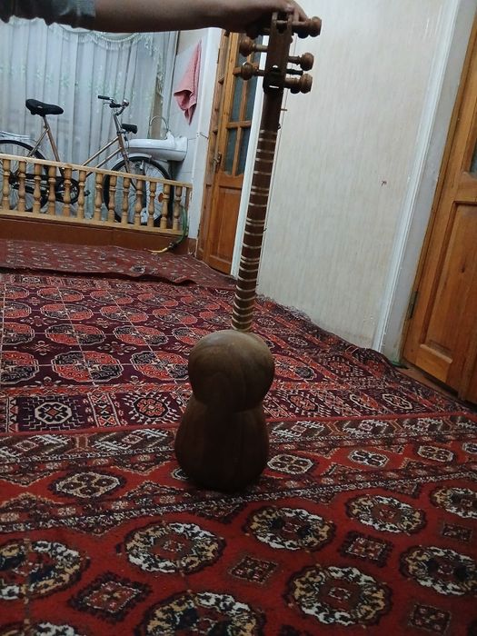 Rubob sotiladi yangi