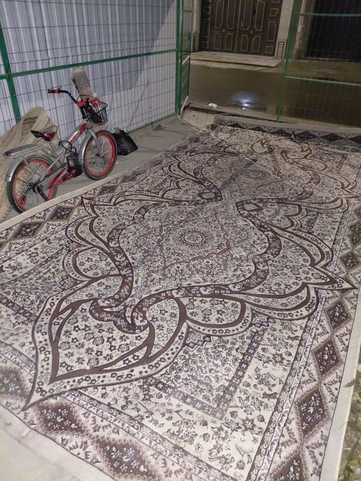 Gilam sotiladi 2 ta, 2,5×5 va 3×5 metr